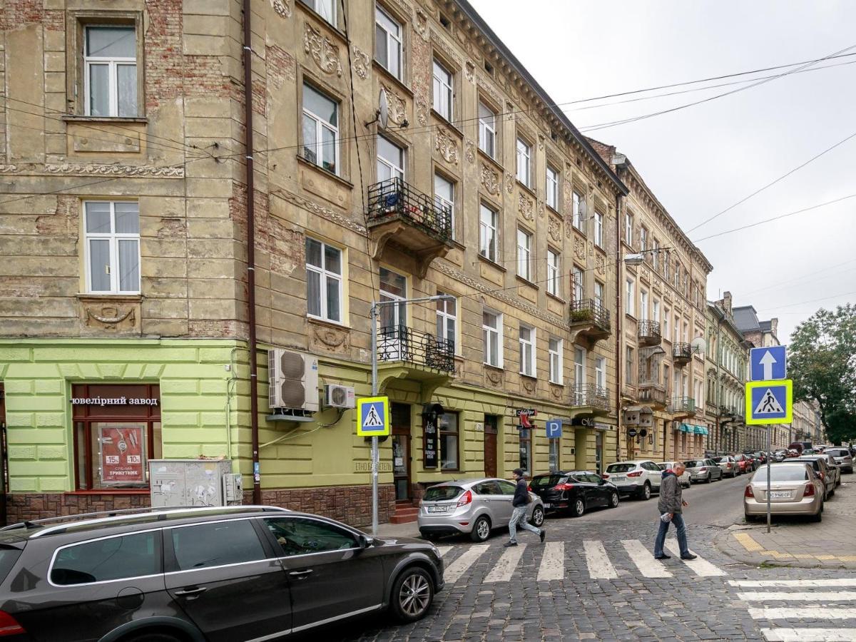 Golden Violin ! Apartments Lviv T Ngoại thất bức ảnh