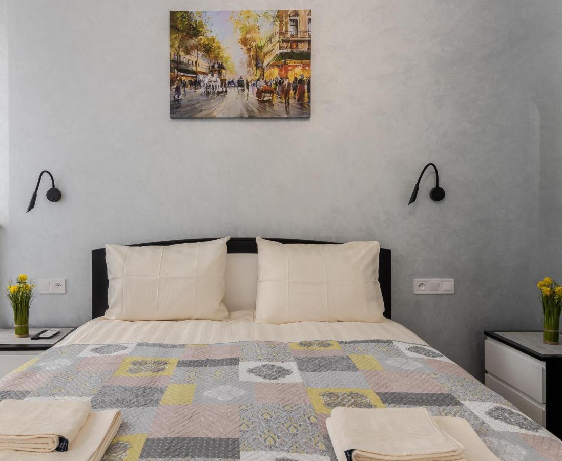 Golden Violin ! Apartments Lviv T Ngoại thất bức ảnh