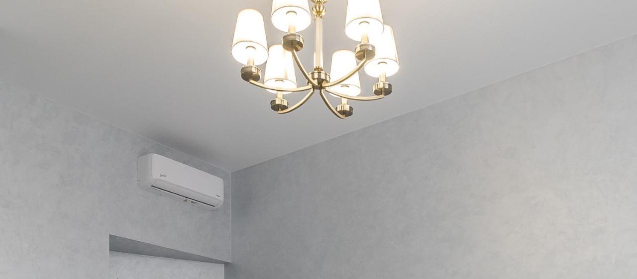 Golden Violin ! Apartments Lviv T Ngoại thất bức ảnh