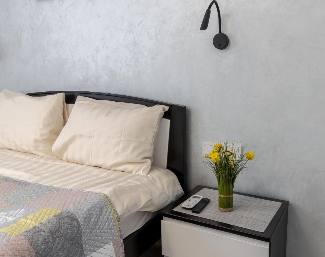 Golden Violin ! Apartments Lviv T Ngoại thất bức ảnh