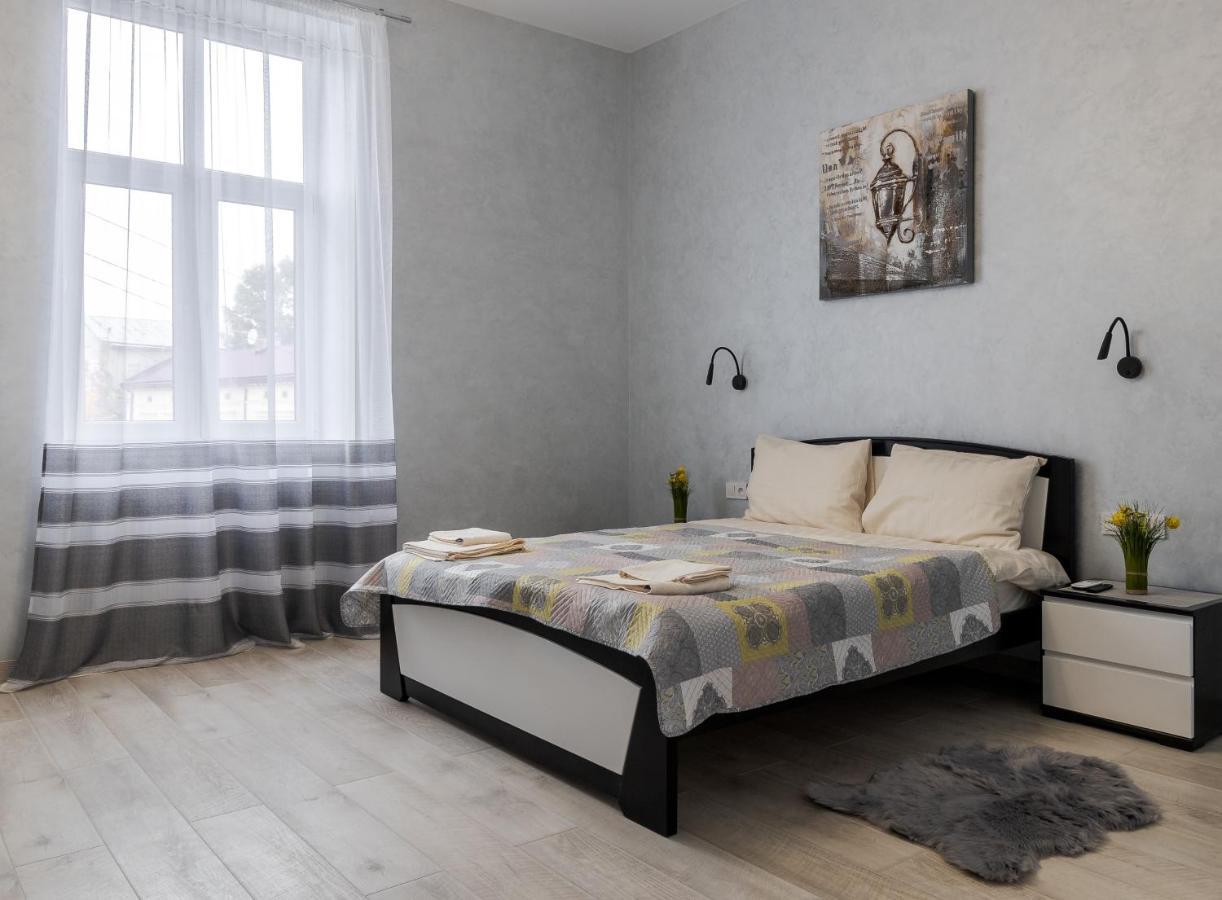 Golden Violin ! Apartments Lviv T Ngoại thất bức ảnh